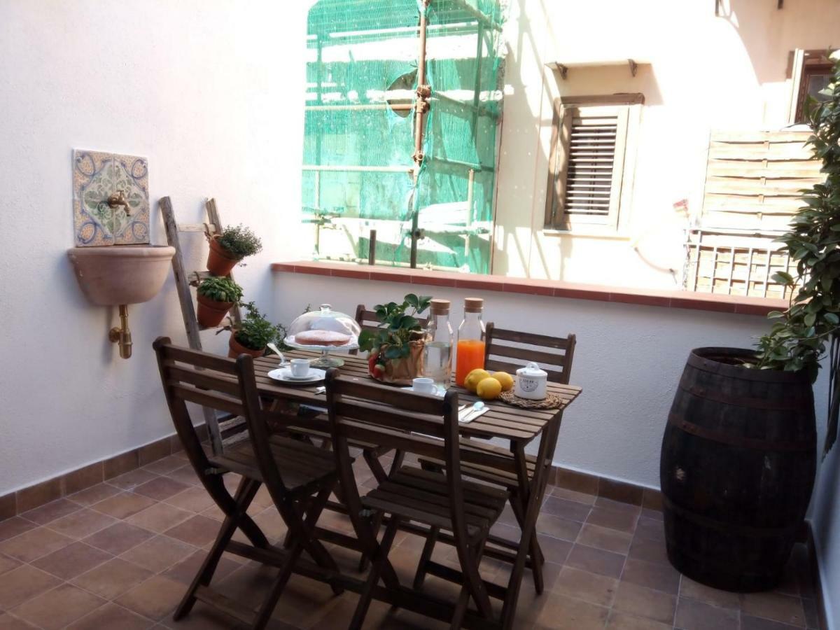 Il Terrazzino Sul Kemonia Apartment Palermo Bagian luar foto