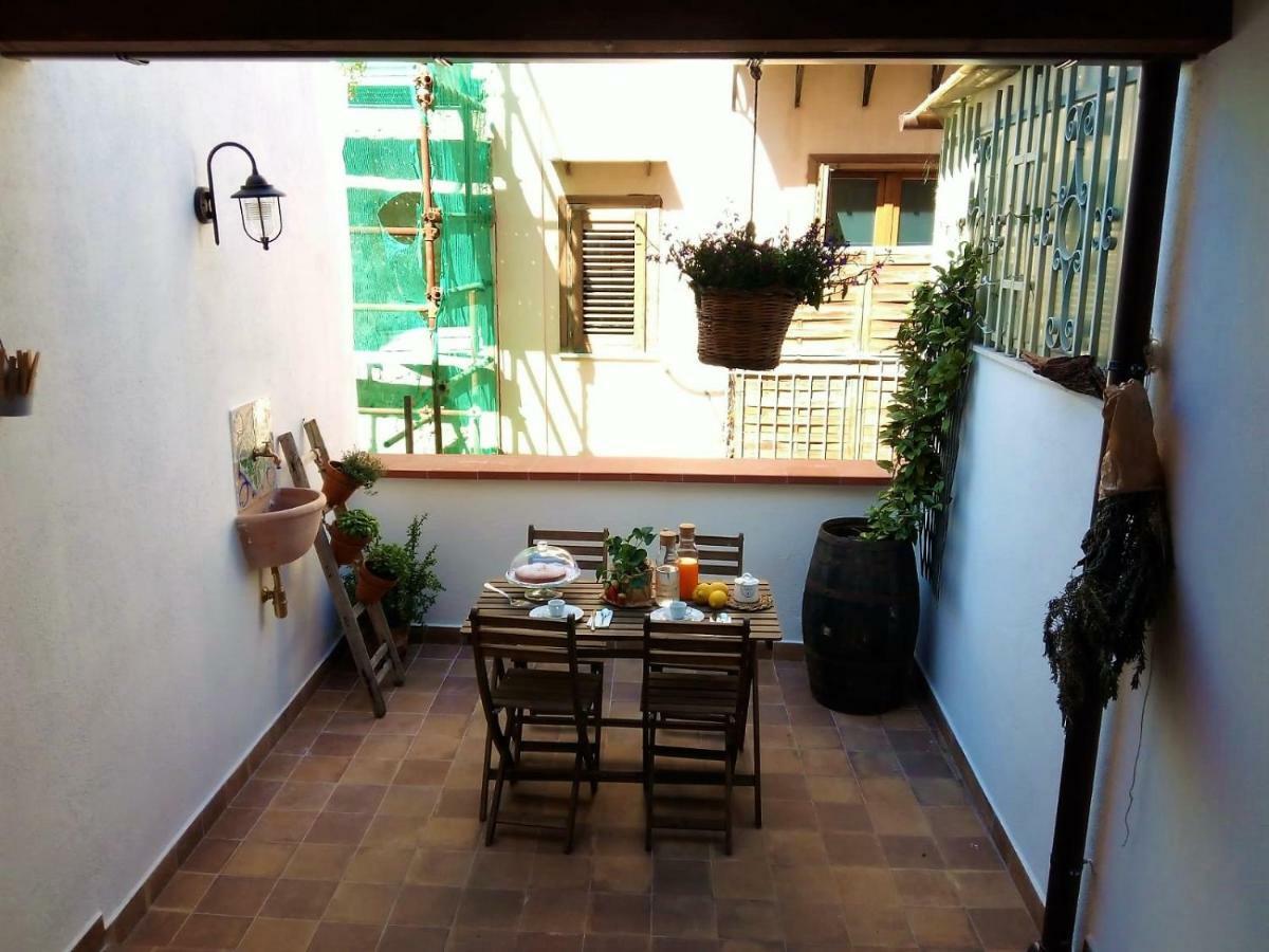 Il Terrazzino Sul Kemonia Apartment Palermo Bagian luar foto